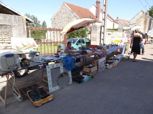 vide greniers à Maisey le Duc