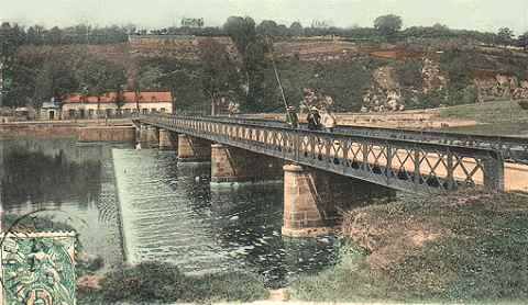 Peut être une image de pont