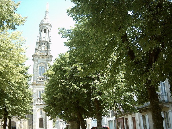 basilique-de-verdelais1.jpg