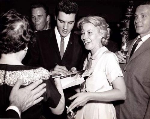 photo ELVIS  and PATTI PAIGE 