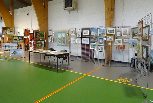 Quelques peintres de la Section-Peinture des Amis du Châtillonnais ont exposé au Salon des Antiquaires 2016 du Lions Club Châtillonnais