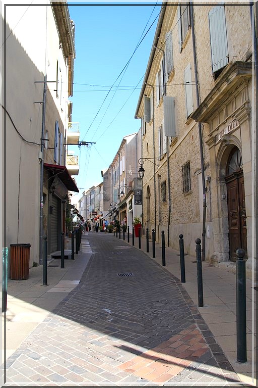 1010 - Vaison-la-Romaine dans le Vaucluse (84)