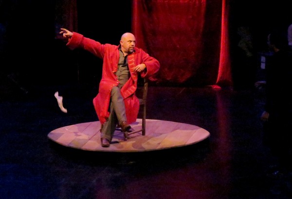 "Ruy Blas" ,la célèbre pièce dramatique de Victor Hugo, a été magnifiquement interprétée par  la Compagnie A2R au Théâtre Gaston Bernard de Châtillon sur Seine 