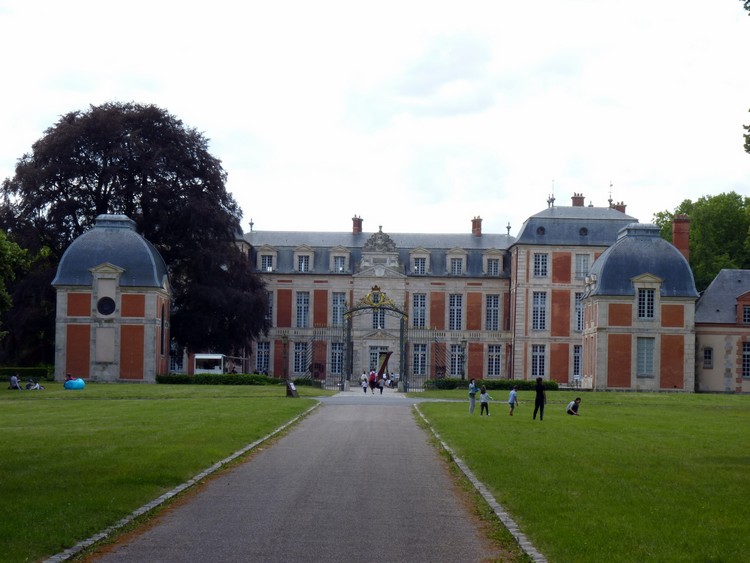 Au bout de l'allée