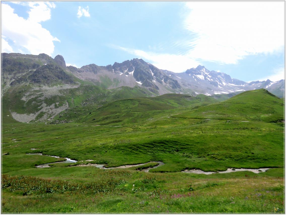ELLE  DESCEND  DE LA  MONTAGNE ?