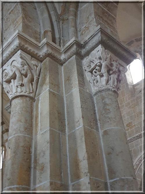 1034 - Vézelay sous la pluie,  dans l’Yonne (89)  Suite Art.1033