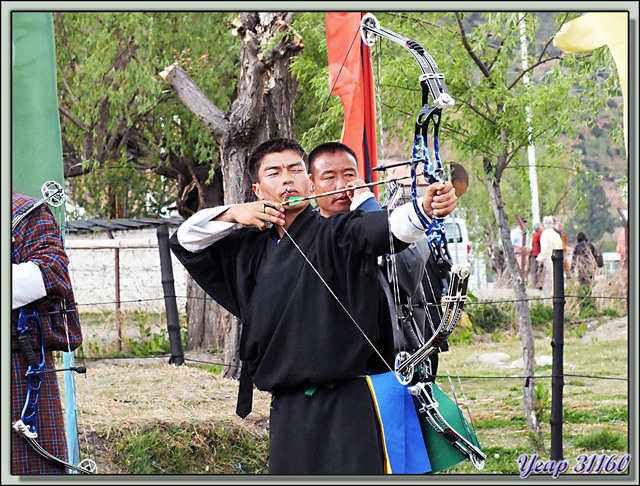 Blog de images-du-pays-des-ours : Images du Pays des Ours (et d'ailleurs ...), Concours de tir à l'arc à poulies - Paro - Bhoutan