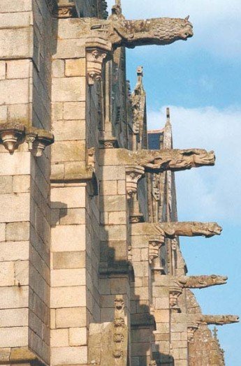 basilique-notre-dame-du-roncier-josselin.jpg
