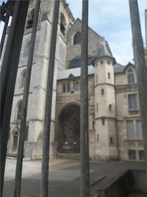ORLEANS - Eglise Ste-Euverte & Hôtel Cabu