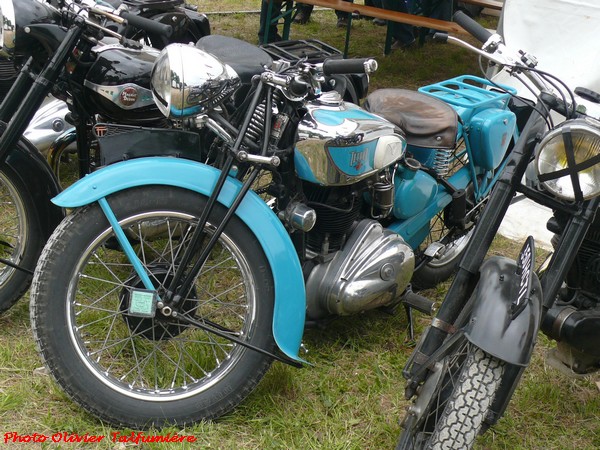 "Moto Légende" à Prenois...