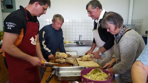 Une poule au pot très appréciée !