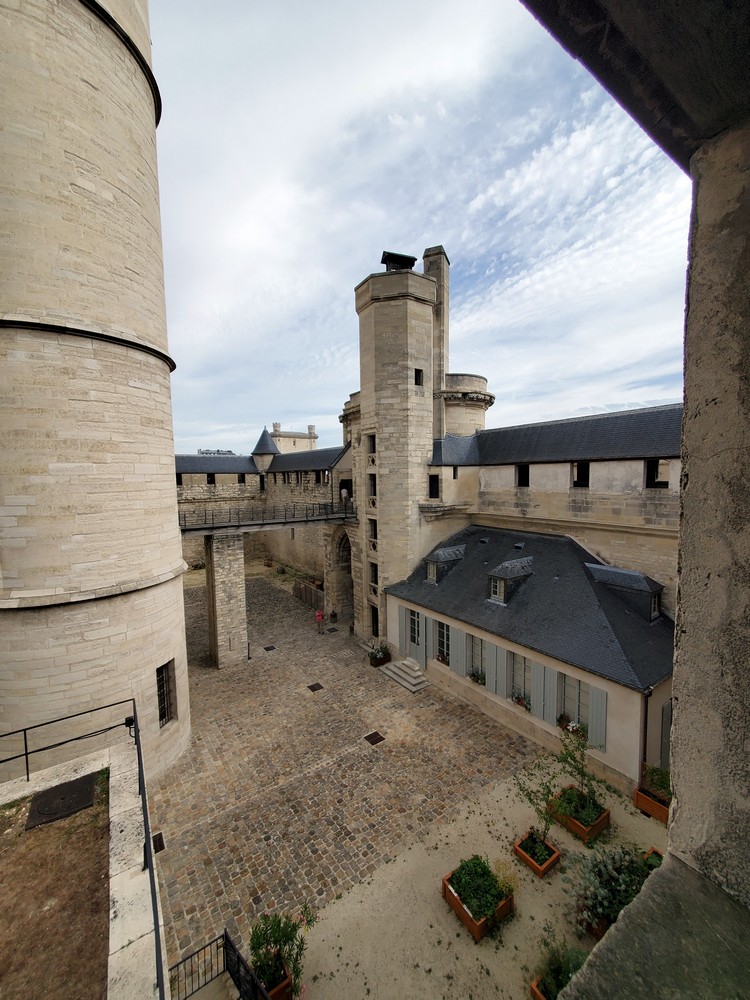 Le châtelet et le campanile