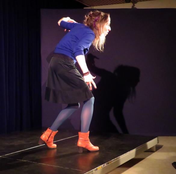 La conteuse Julie Boitte a subjugué les auditeurs lors de son spectacle ""Celle qui avait une plume" à la médiathèque de Châtillon sur Seine...
