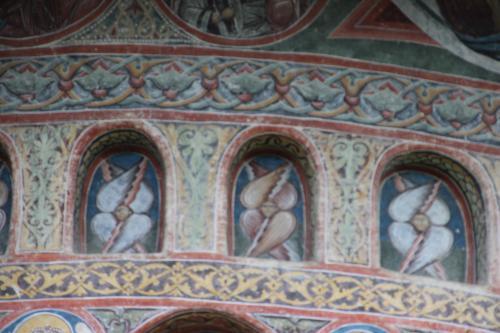 Le monastère du Voronet, 3 : la face nord, la face est et l'intérieur