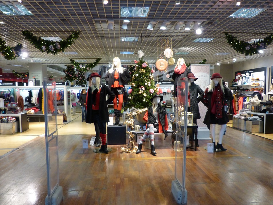 Entrons aux Galeries Lafayette