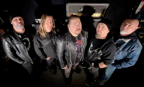 ATTACKER - "World In Flames" Un nouvel extrait de l'album The God Particle dévoilé