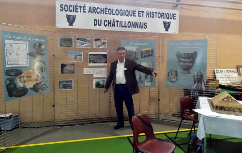 Le salon des antiquaires 2013, organisé par le Lion's Club Châtillonnais...