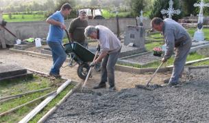 Des bras pour la rénovation du cimetière