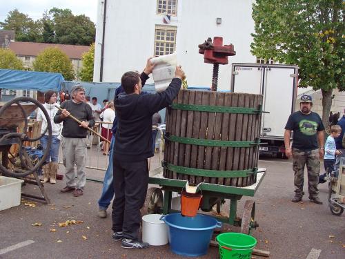 La fête de la pomme à Laignes