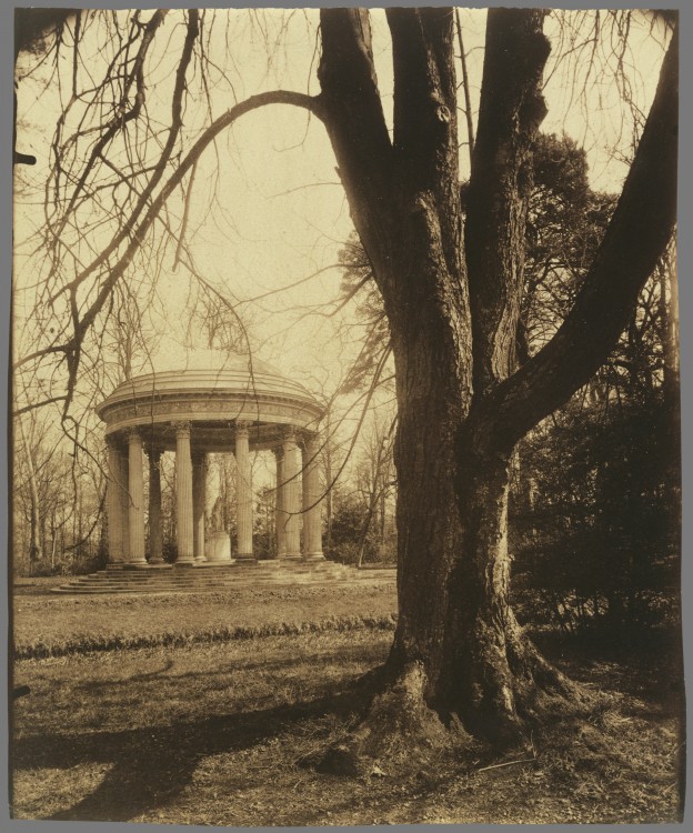Atget Paris Petit Trianon 624x750 Le Paris de 1900 par Atget 