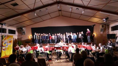 A Escornebœuf, le concert de printemps rassemble les générations