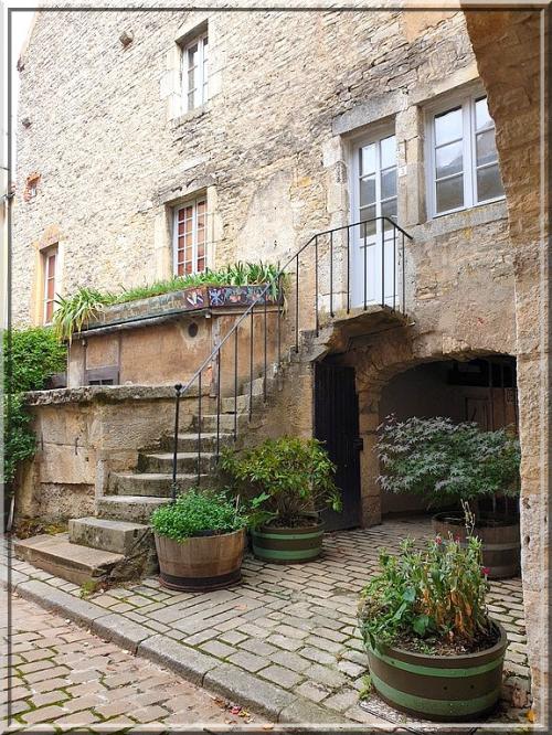 1032 - Noyers-sur-Serein dans l’Yonne (89) 