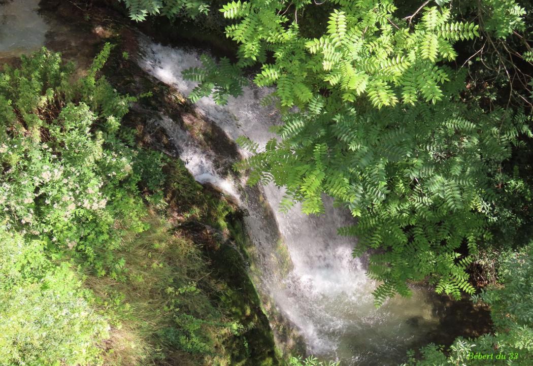 un pause à Moustier