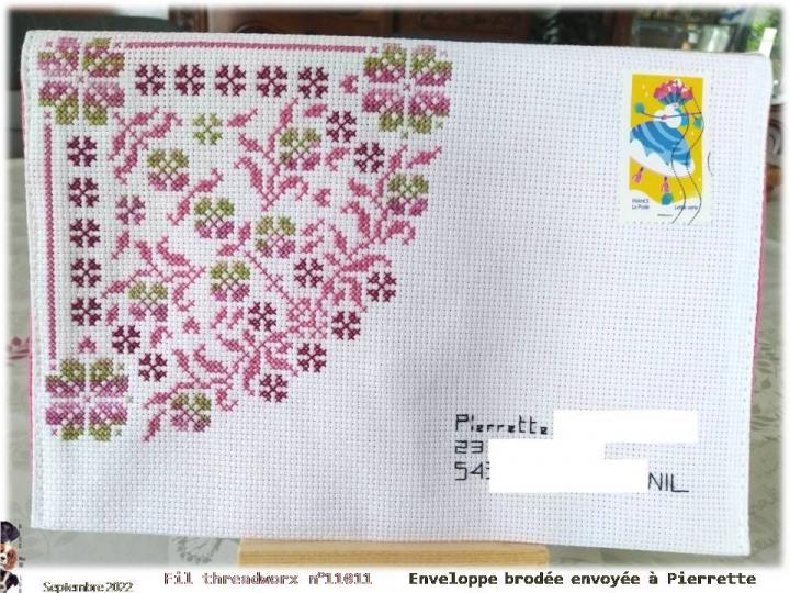 Echange d'enveloppes brodées