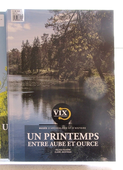 Une nouvelle, et dernière, exposition de photographies de Claire Jachymiak anime les murs de la cour du Musée du Pays Châtillonnais-Trésor de Vix
