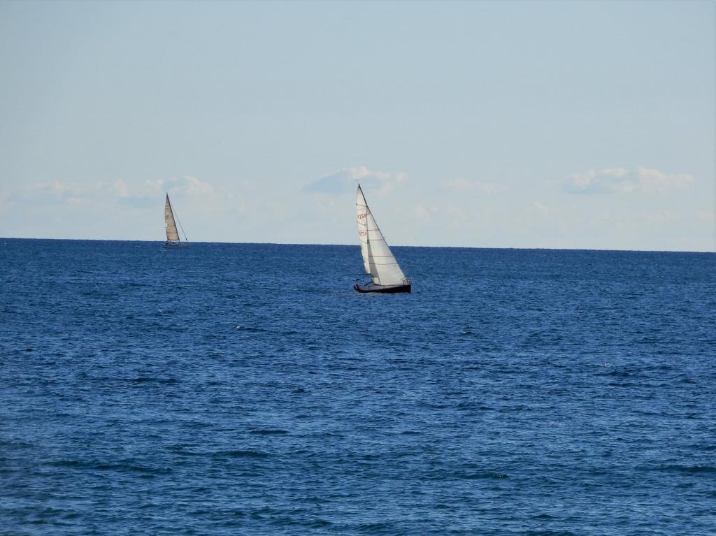 Fréjus (10)...La mer;;;A suivre