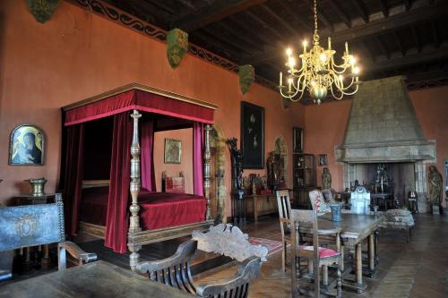 Le château de Castelnau-Bretenoux  (Lot)