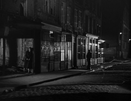 Un homme marche dans la ville, Marcel Pagliero, 1949