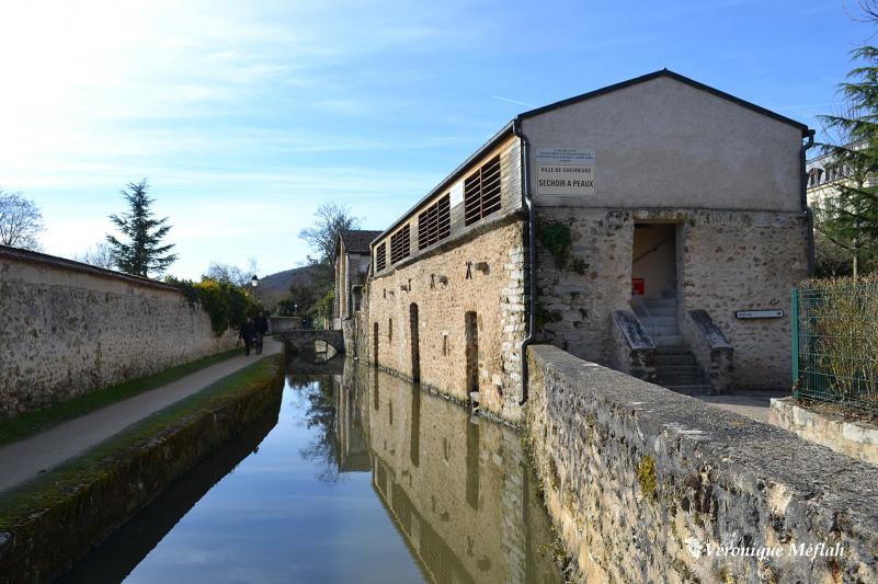 Ville de Chevreuse : Ancien séchoir à peaux (promenade des Petits Ponts)