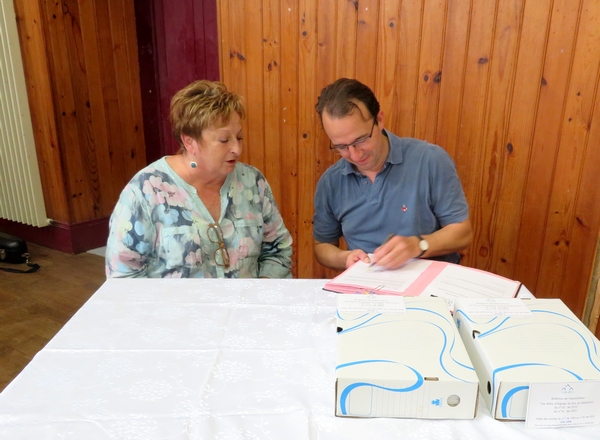 30 ans de bulletins de l'Association "Les Amis d'Aignay le Duc et Alentours" versés, en musique, aux Archives Départementales de Côte d'Or