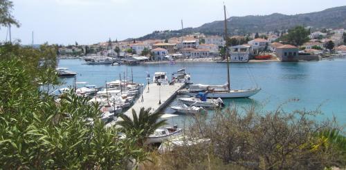 De KOILADHIA à SPETSAÏ