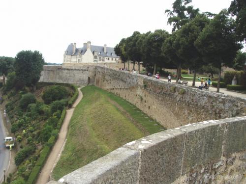 Dinan