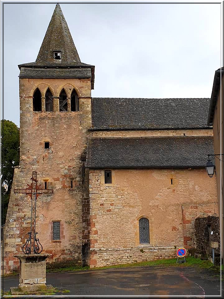 955 - Le village de Bozouls en Aveyron (12)