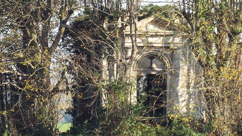 chapelle abandonnée ...