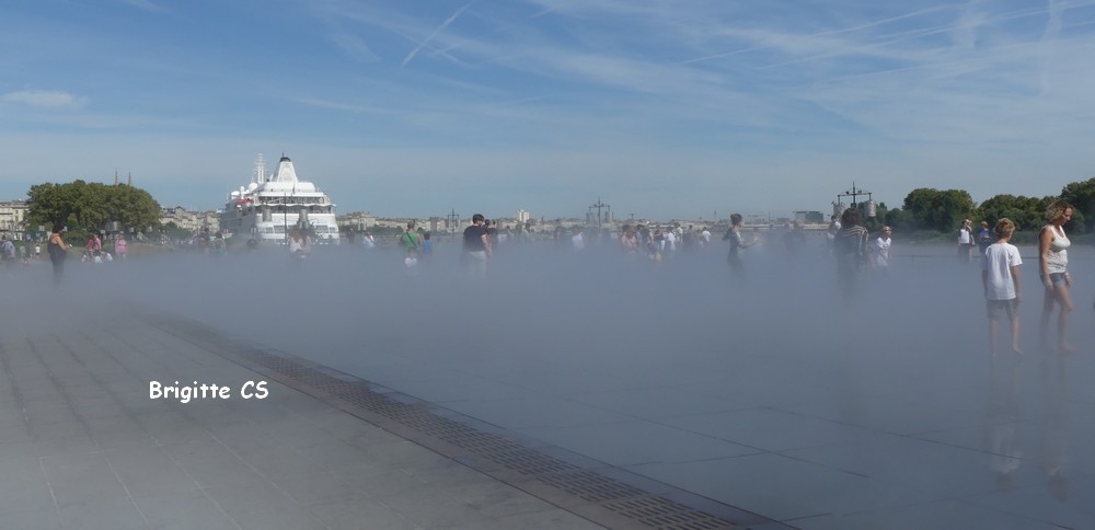 Le miroir d'eau à Bordeaux - été 2016