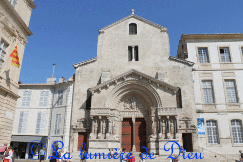 Arles, la cathédrale Saint Trophime