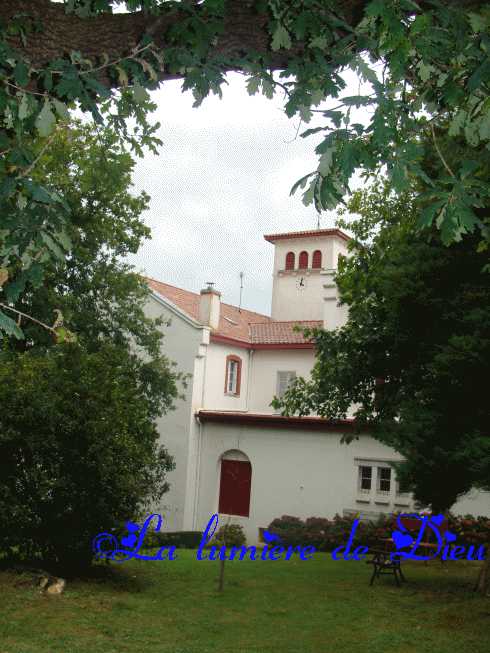 Urt : abbaye Notre-Dame de Belloc