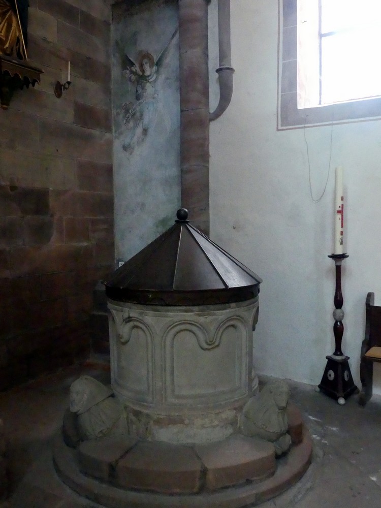 Fonds baptismaux