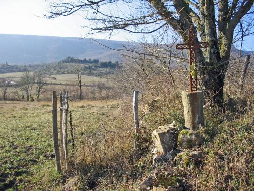 Le Roc Paradet (900 m) depuis Camps-de-l'Agly