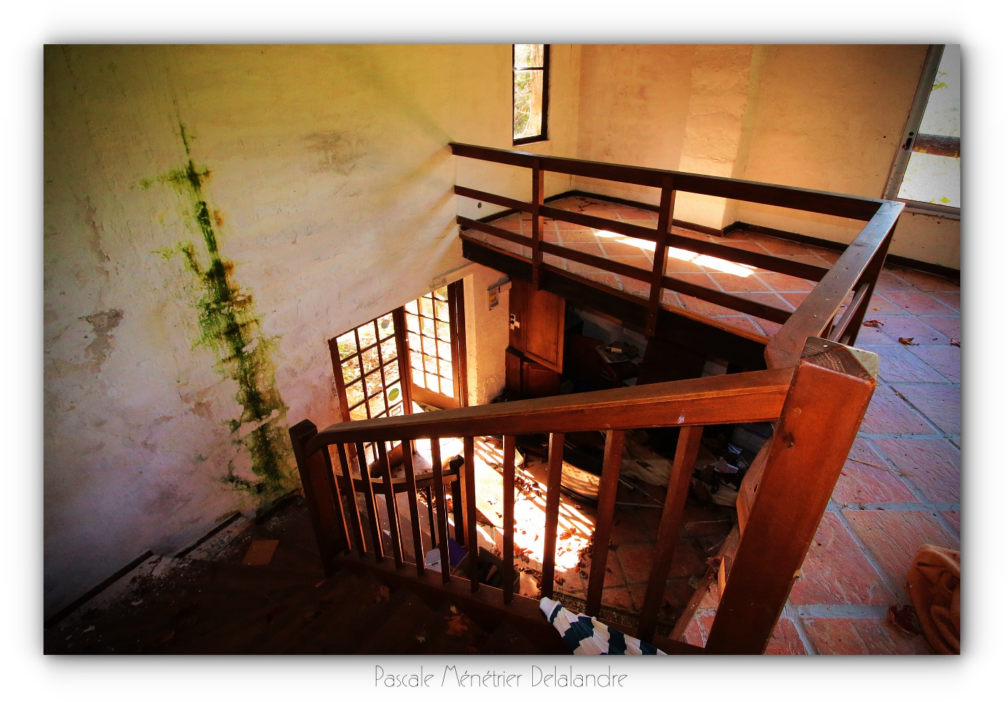 Urbex en Cévennes, Gard (3/4) - L'hôtel, ses salons et terrasses.