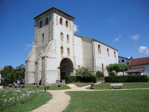 Saint-Pée-sur-Nivelle  (Pyrénées Atlantiques)