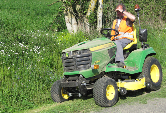 La commune s’équipe d’un tracteur tondeuse