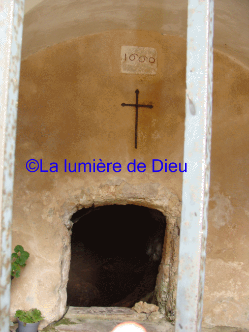 Cotignac, source saint Joseph