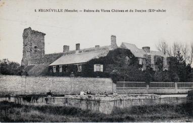 LES REMPARTS DE REGNEVILLE-SUR-MER (Manche)
