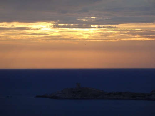 Crépuscule sur la tour de Cargèse