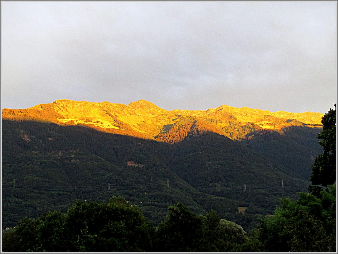 CHEZ NOUS AUSSI IL Y A DU BEAU A VOIR 